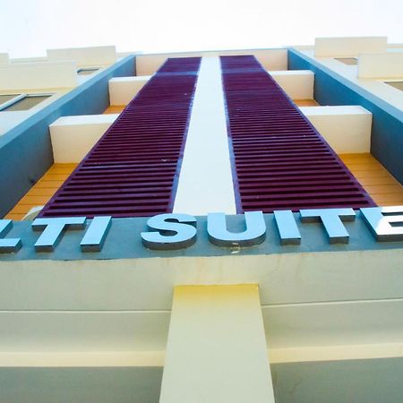 Elti Suites By Bluebookers Angeles Esterno foto