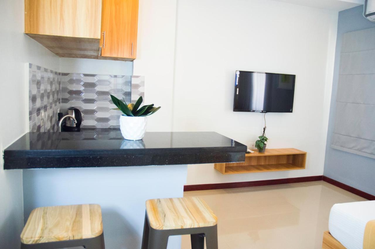 Elti Suites By Bluebookers Angeles Esterno foto