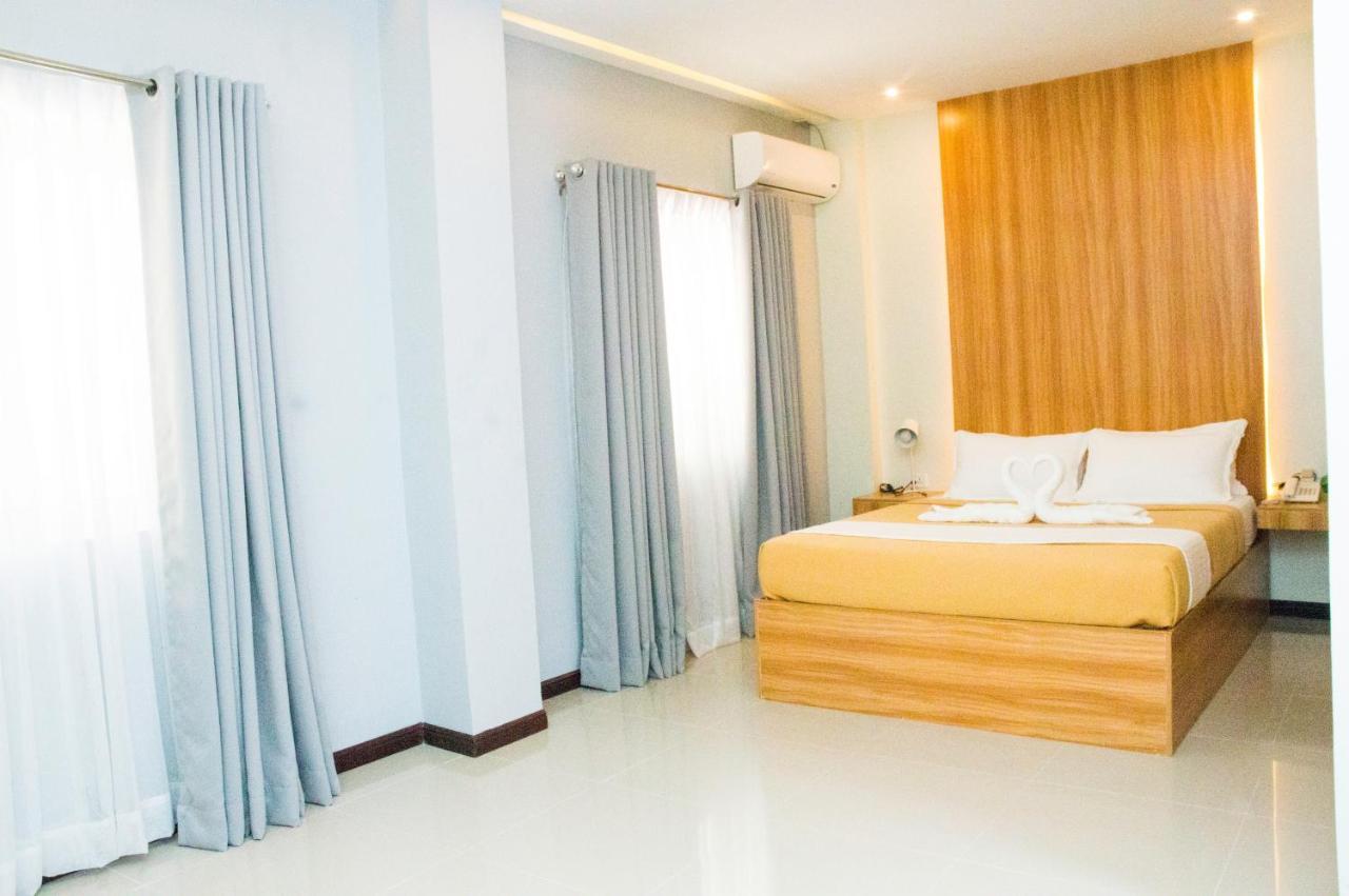 Elti Suites By Bluebookers Angeles Esterno foto
