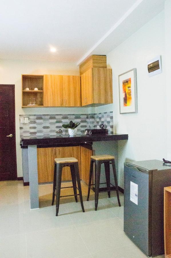 Elti Suites By Bluebookers Angeles Esterno foto