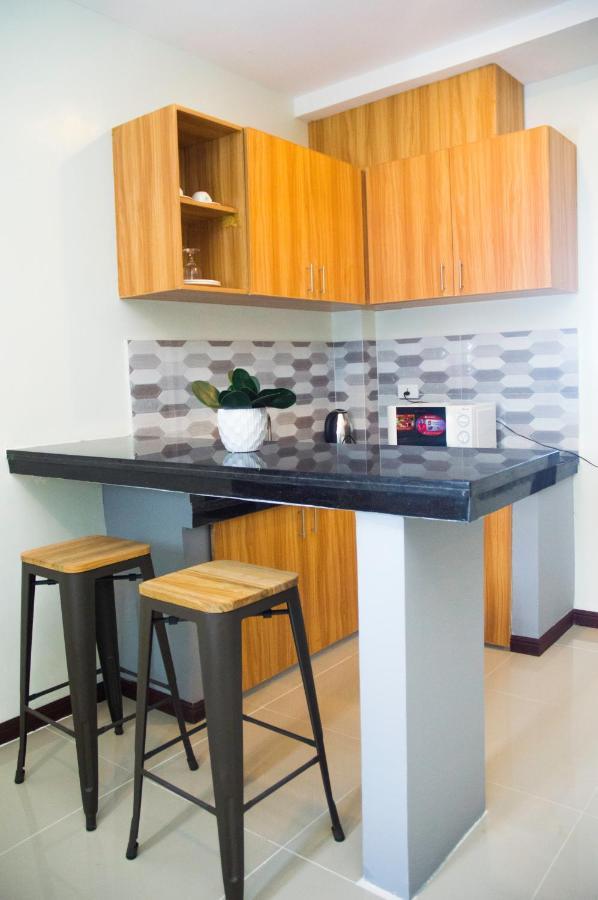 Elti Suites By Bluebookers Angeles Esterno foto