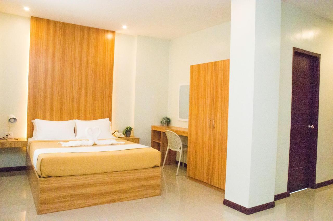 Elti Suites By Bluebookers Angeles Esterno foto