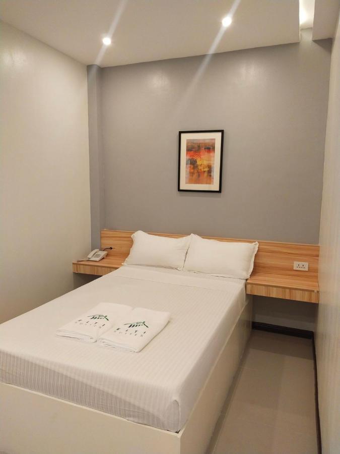 Elti Suites By Bluebookers Angeles Esterno foto